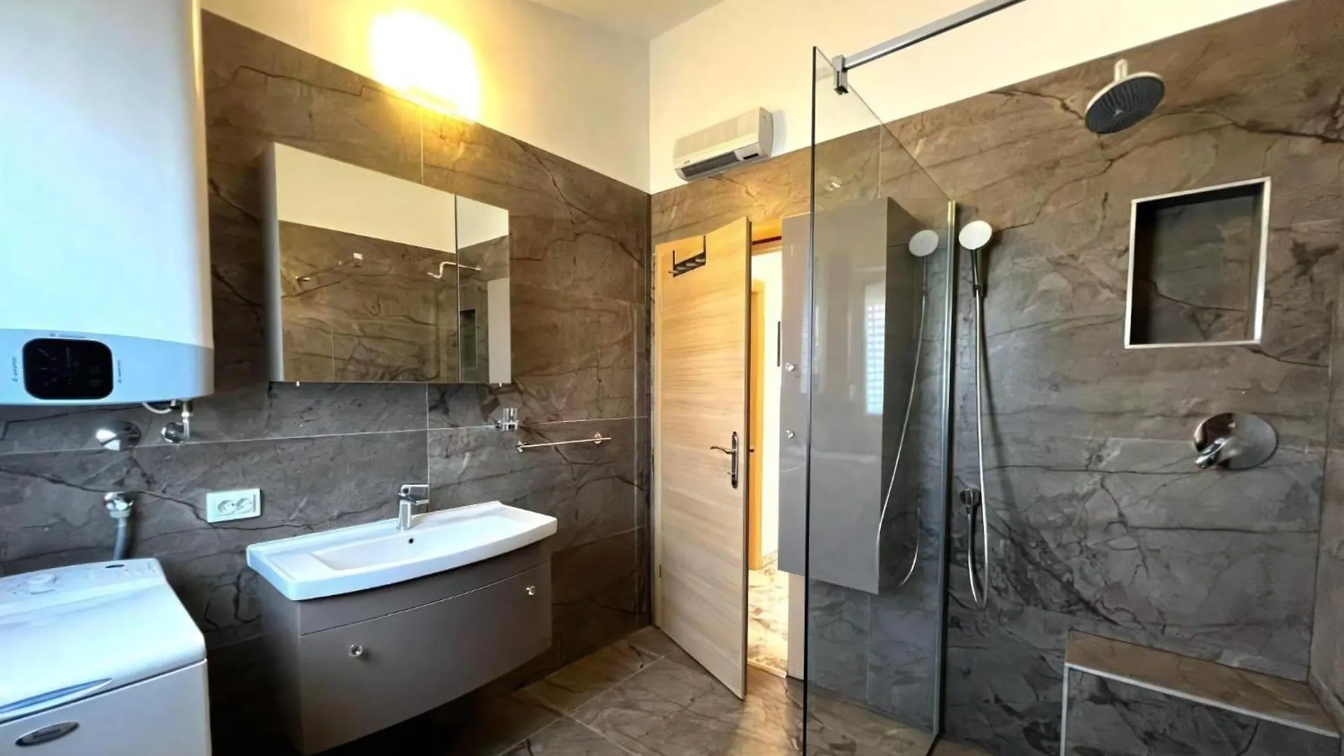 Komfortabeles Apartment Im Sueden Von Ciovo Trogir 0*,  Croácia